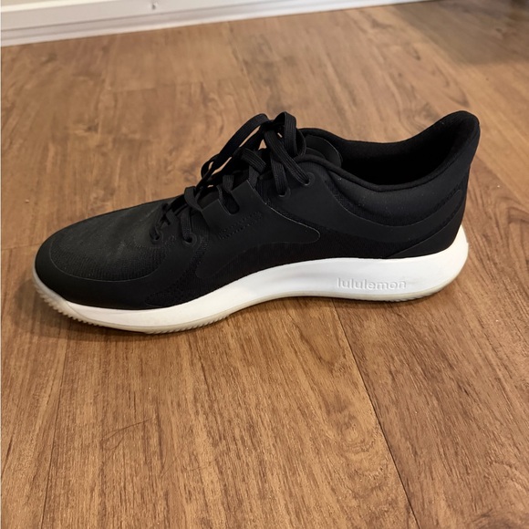Lululemon Strongfeel Training Shoe in Black/Graphite Grey/White - Picture 8 of 9
